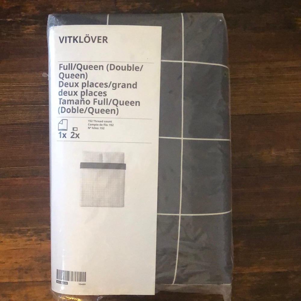 Full/Queen Duvet Set NEVER OPENED